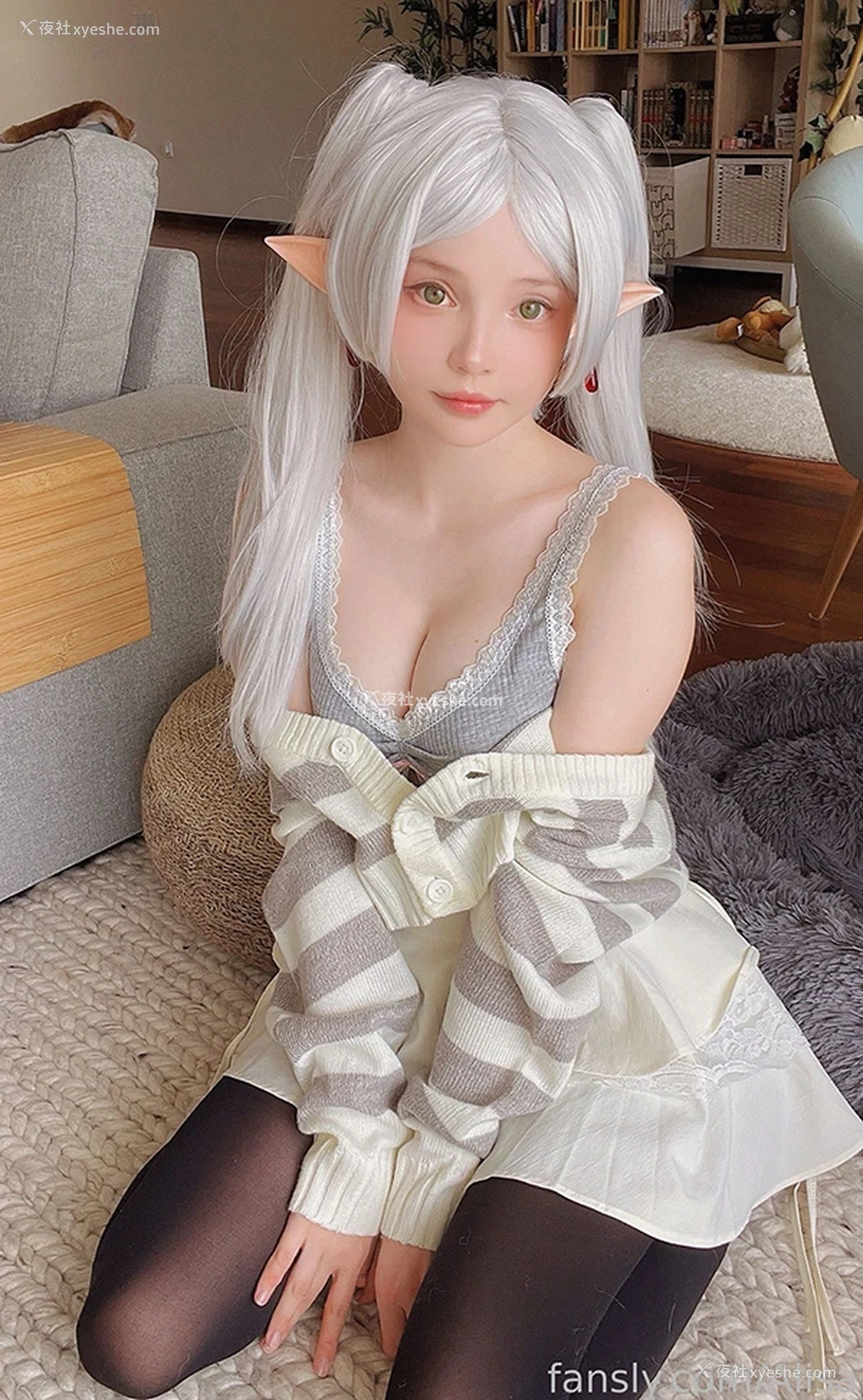 1P - 俄罗斯极品coser@Rocksy Light订阅图集2