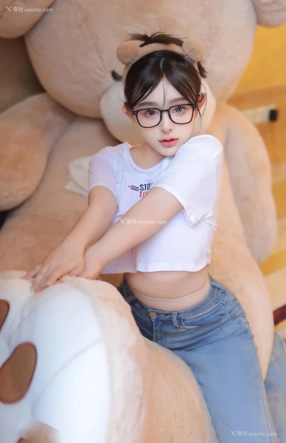 1P - 秀人女神娜娜子yy极品爆乳白衣牛仔裤私购流出