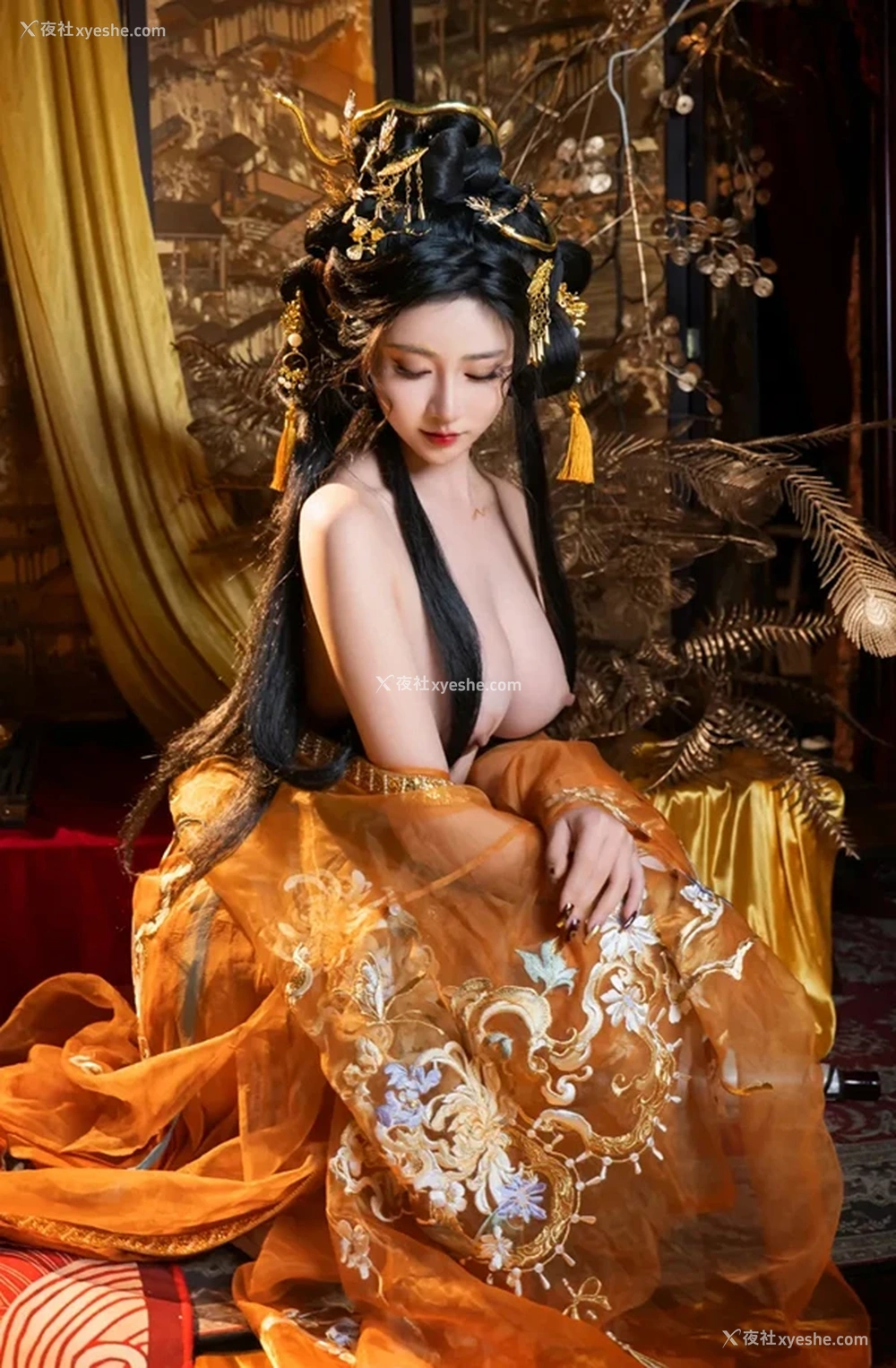 1P - 极品女神年年金蛇贺岁无圣光唯美人体图集