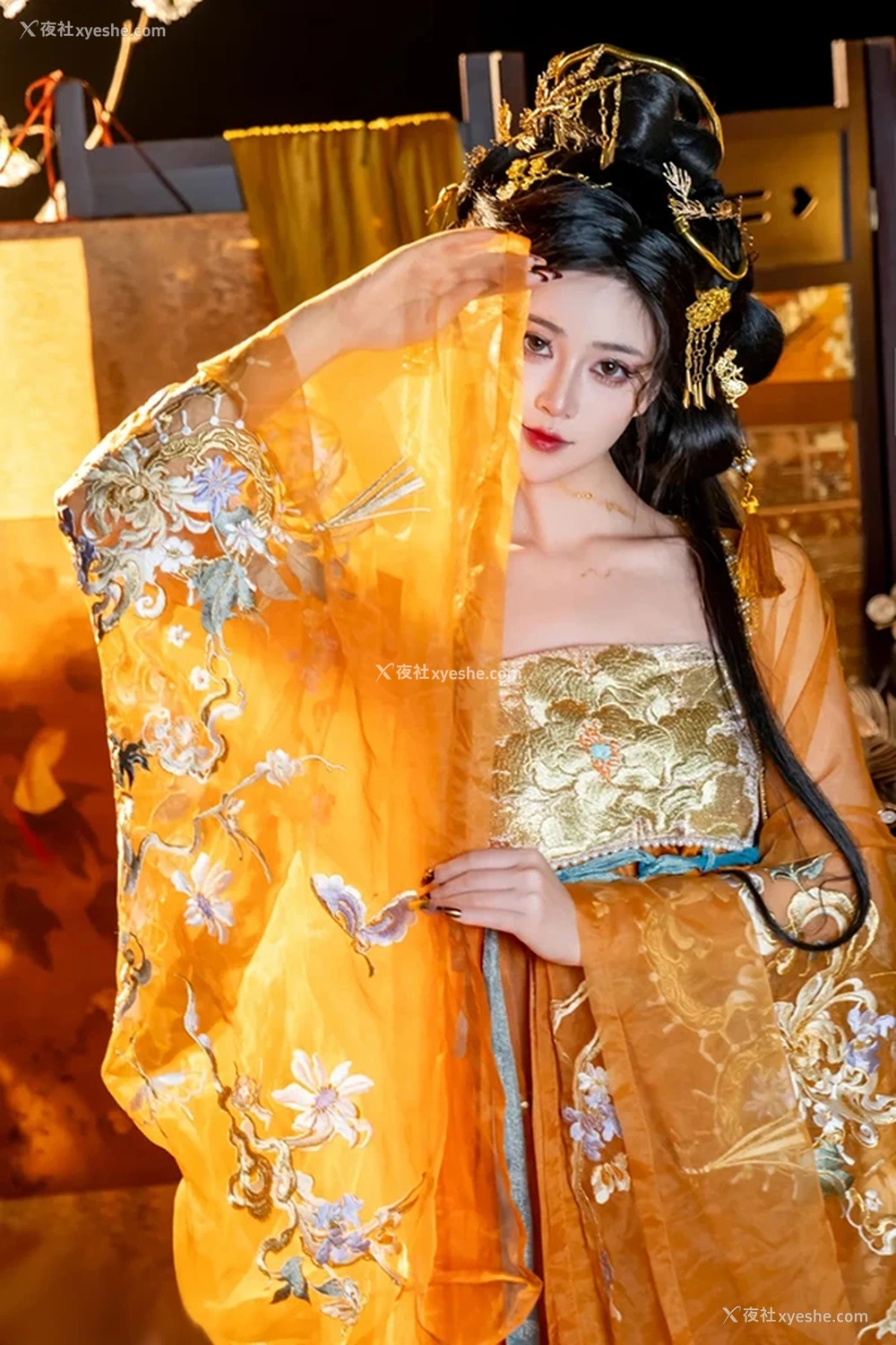 1P - 极品女神年年金蛇贺岁无圣光唯美人体图集