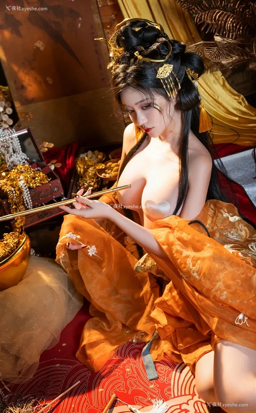 1P - 极品女神年年金蛇贺岁无圣光唯美人体图集
