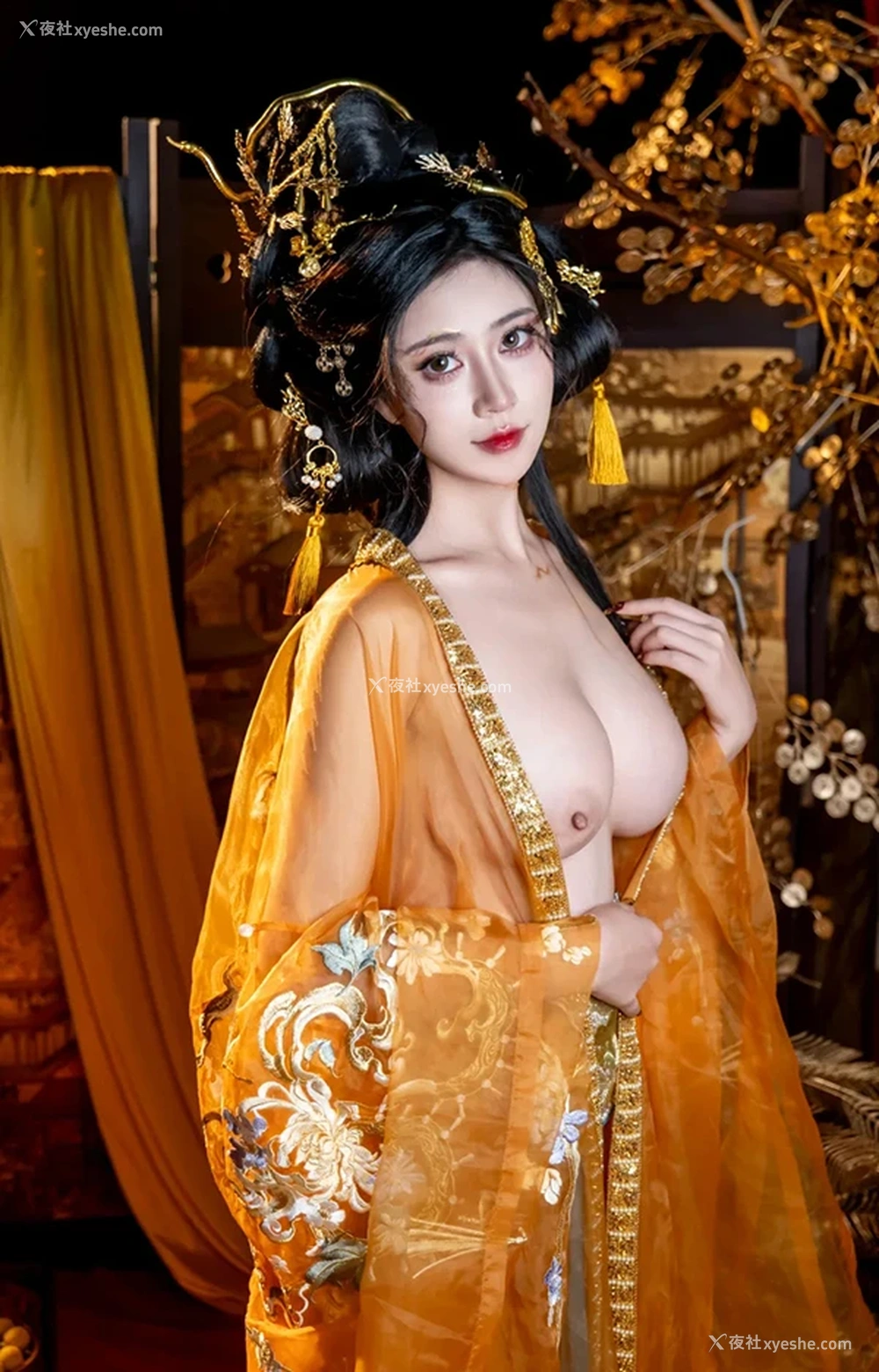 1P - 极品女神年年金蛇贺岁无圣光唯美人体图集
