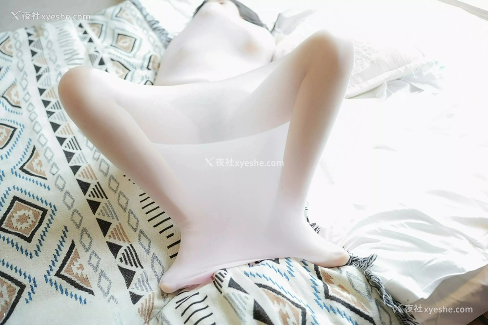 1P - [XiuRen秀人网] No.9935 姚若兮vay