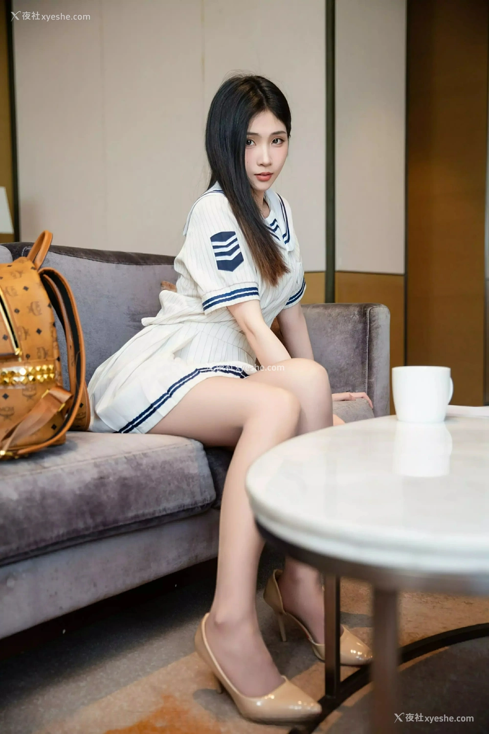 1P - [XiuRen秀人网] No.9942 刘婷婷