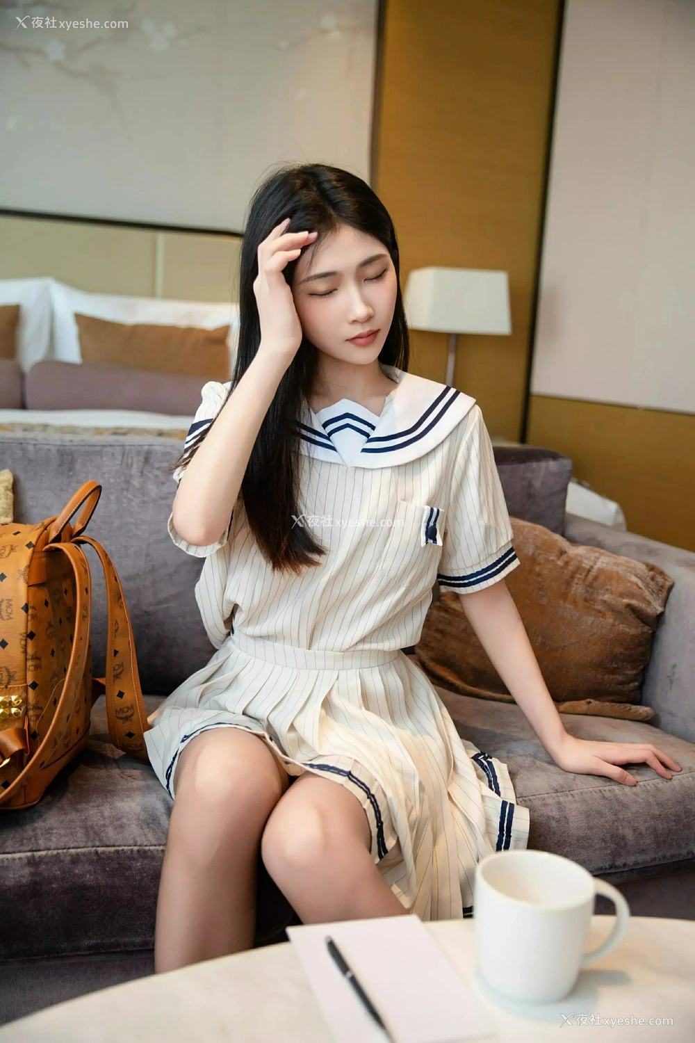 1P - [XiuRen秀人网] No.9942 刘婷婷