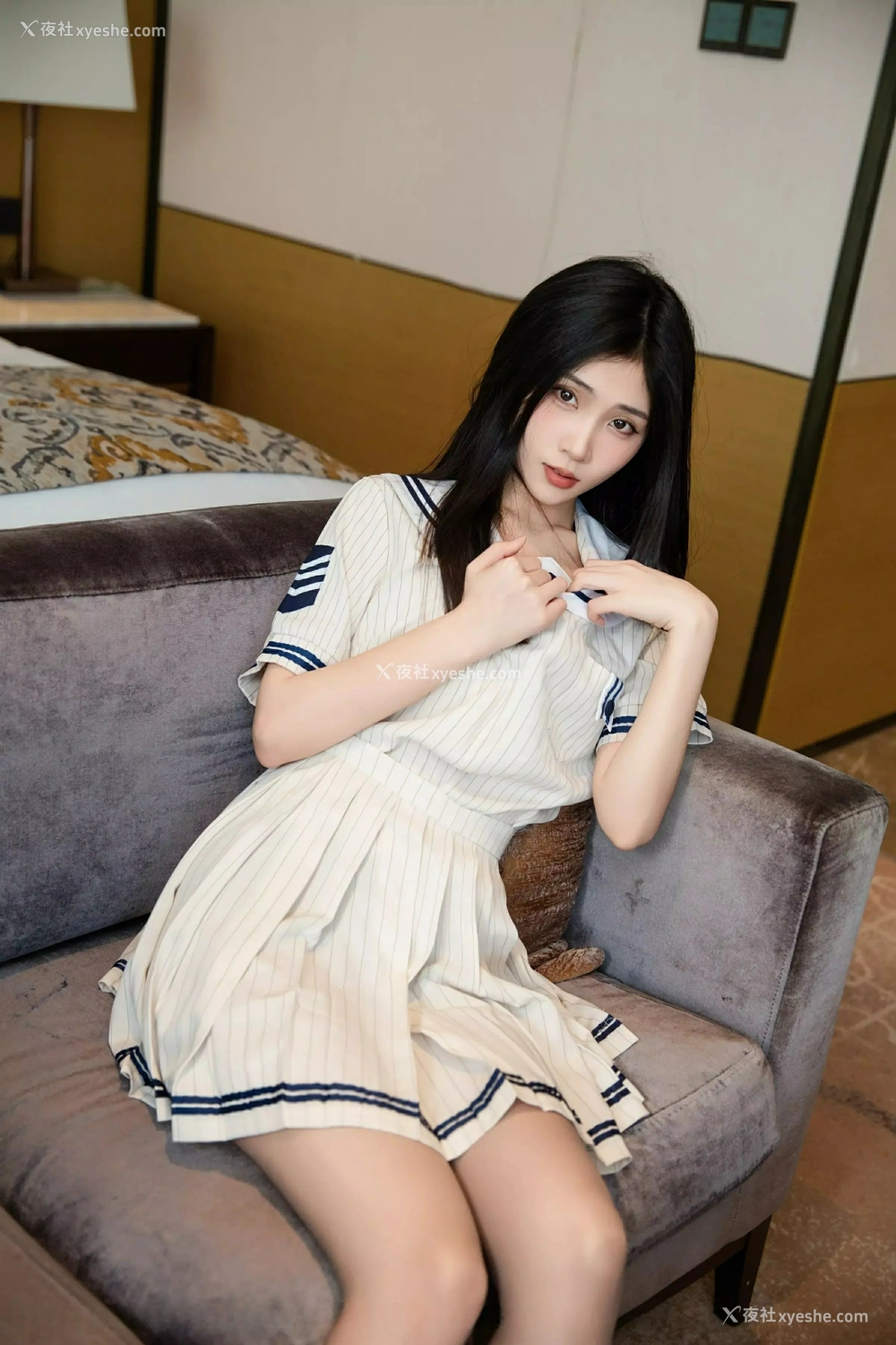 1P - [XiuRen秀人网] No.9942 刘婷婷