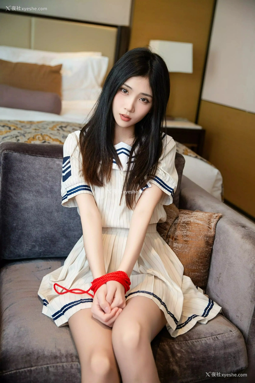 1P - [XiuRen秀人网] No.9942 刘婷婷