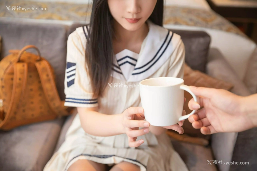 1P - [XiuRen秀人网] No.9942 刘婷婷