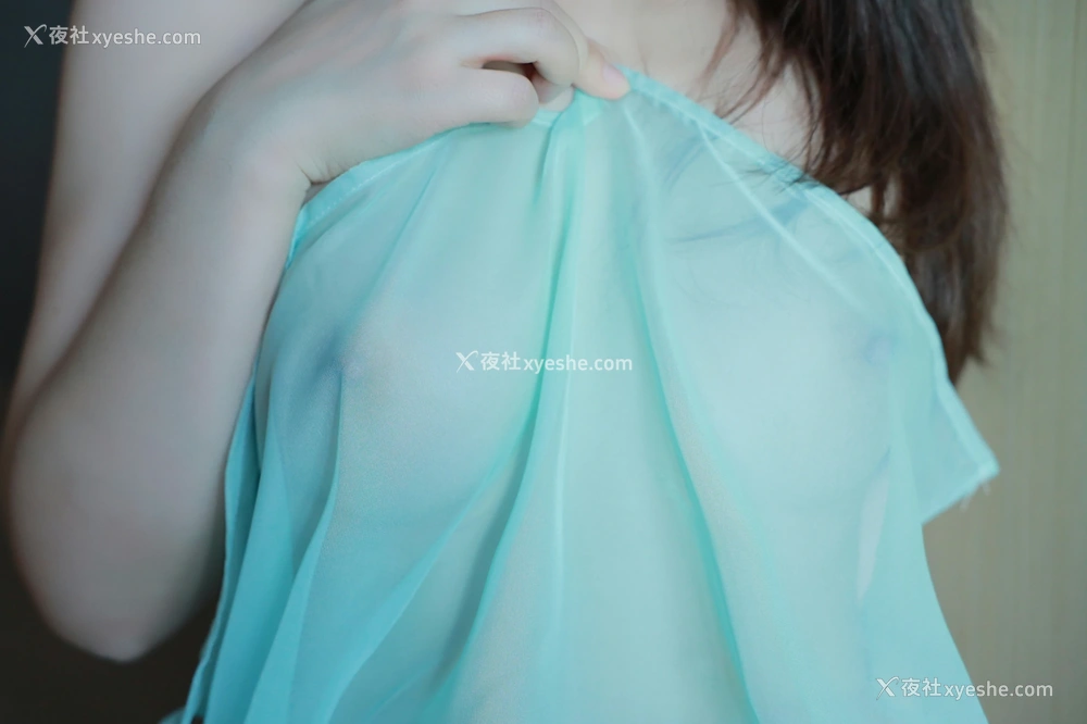1P - xiuren秀人网福利Evelyn艾莉大尺度私拍无码流出绿色情趣