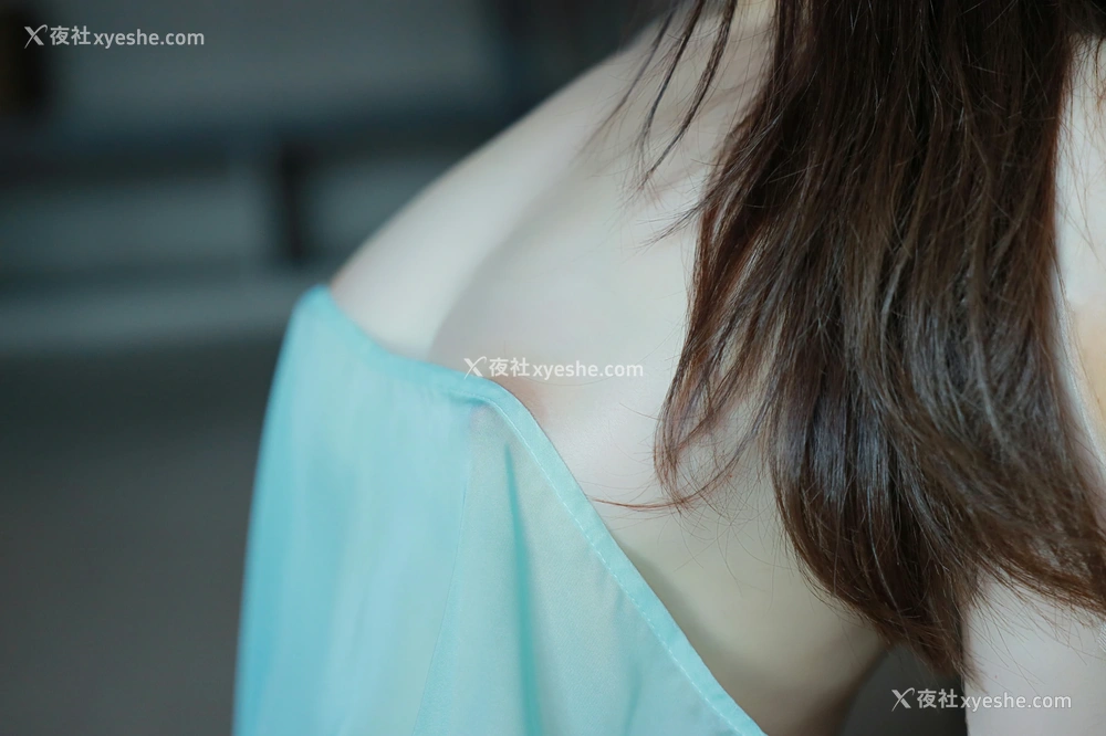 1P - xiuren秀人网福利Evelyn艾莉大尺度私拍无码流出绿色情趣