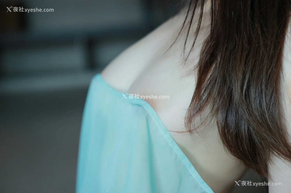 1P - xiuren秀人网福利Evelyn艾莉大尺度私拍无码流出绿色情趣