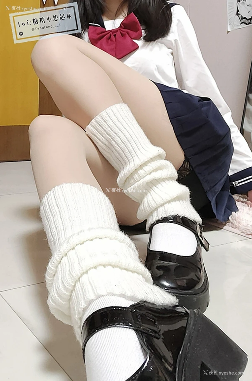 1P - 福利姬糖糖不想起床 JK居家尺度私拍视图