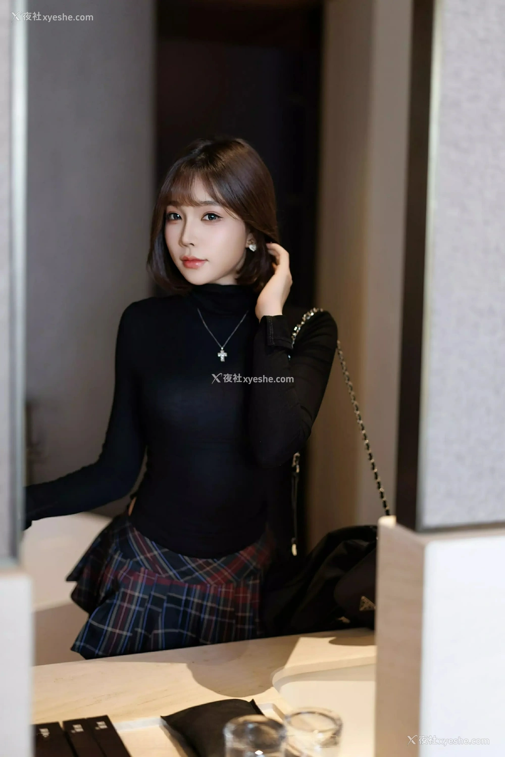 1P - [XiuRen秀人网] No.9944 徐莉芝Booty