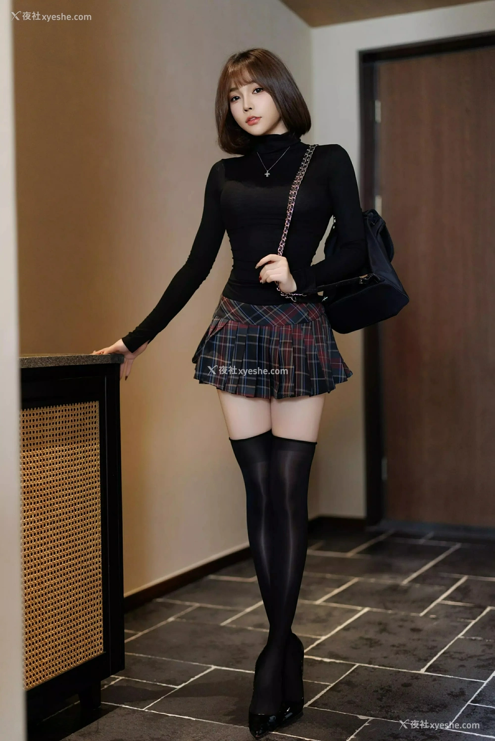 1P - [XiuRen秀人网] No.9944 徐莉芝Booty