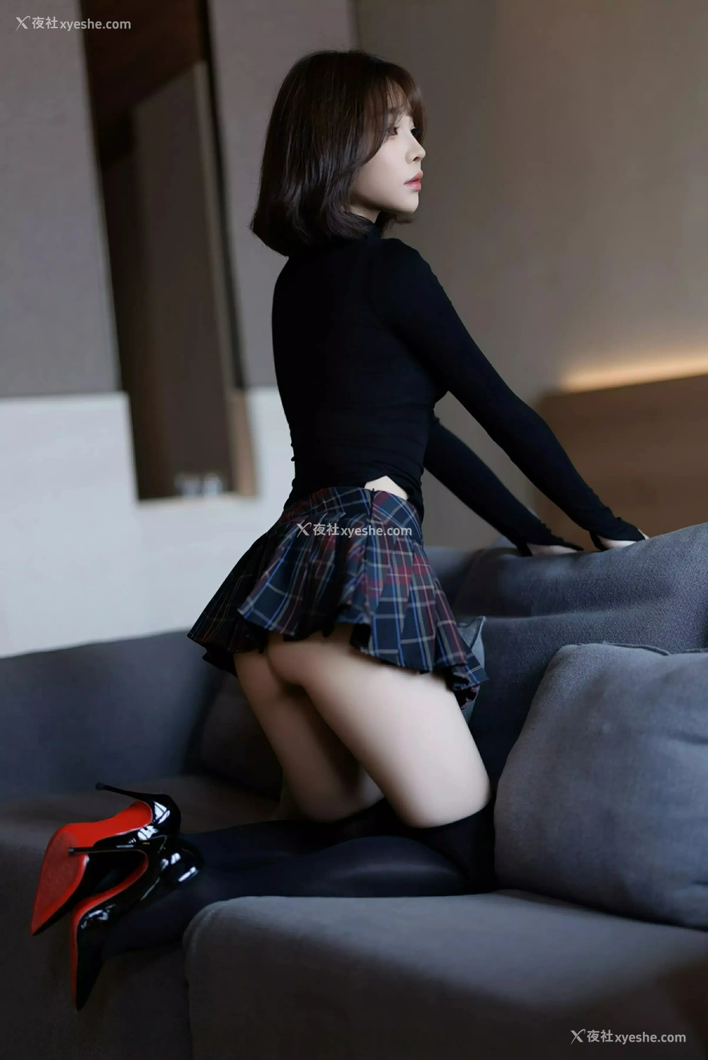 1P - [XiuRen秀人网] No.9944 徐莉芝Booty