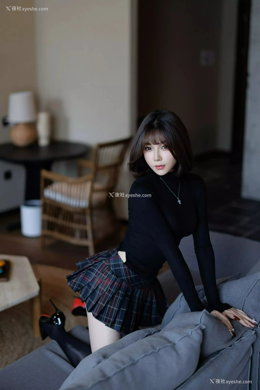 1P - [XiuRen秀人网] No.9944 徐莉芝Booty