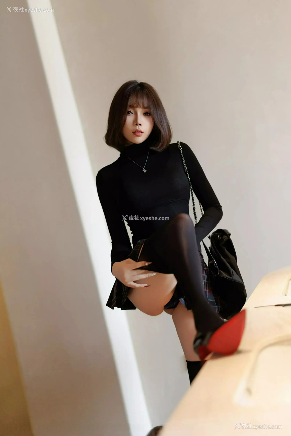 1P - [XiuRen秀人网] No.9944 徐莉芝Booty