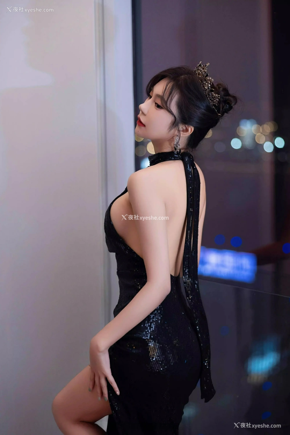 1P - [XiuRen秀人网] No.9948 绮里嘉ula