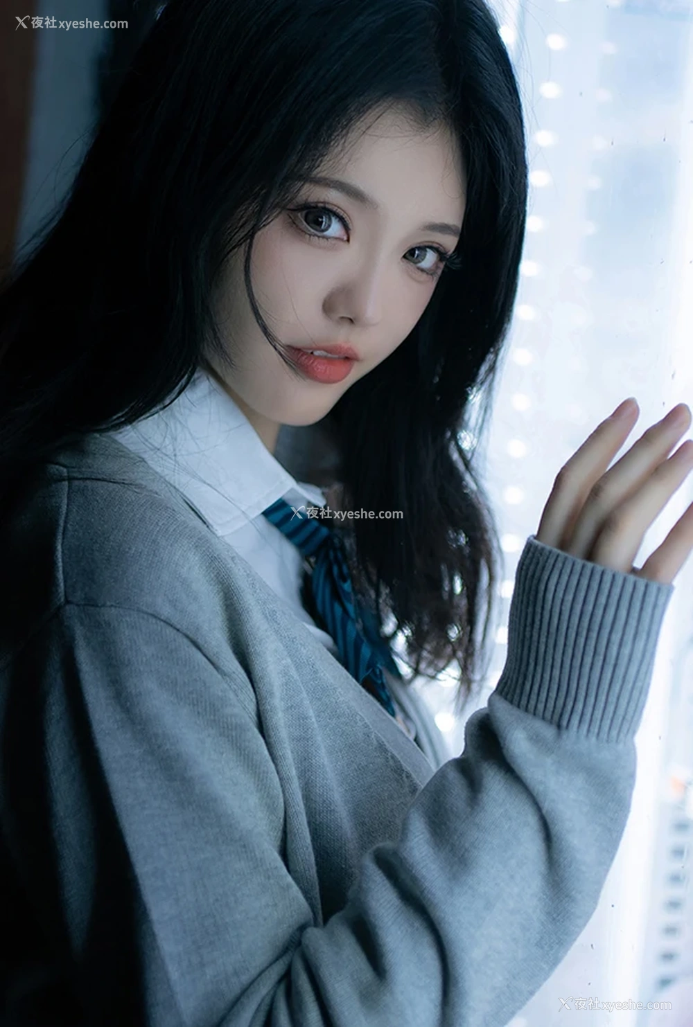 1P - 网红美女桃良阿宅 外出JK半裸正当时