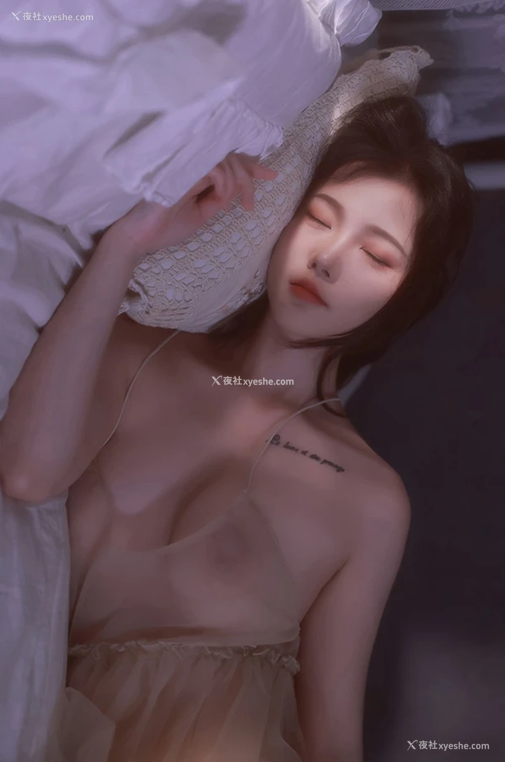 1P - 网红美女桃良阿宅 核桃唯美如画