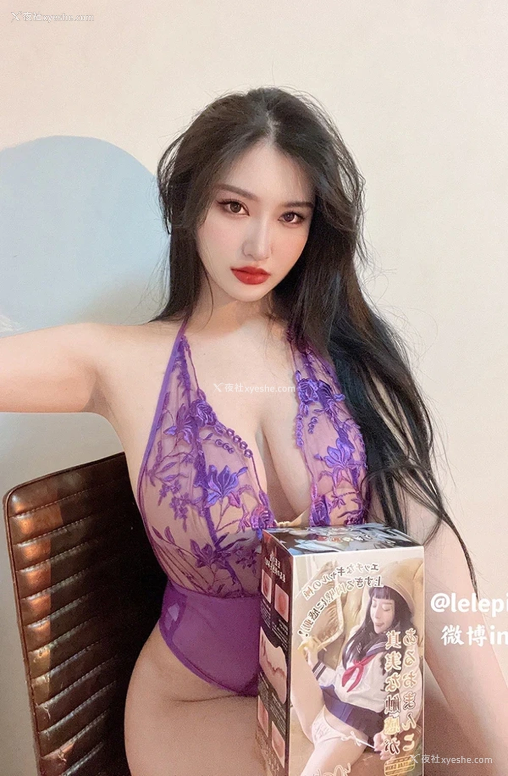 1P - 巨乳模特@乐乐lelepigbaby微密圈诱惑私拍合集