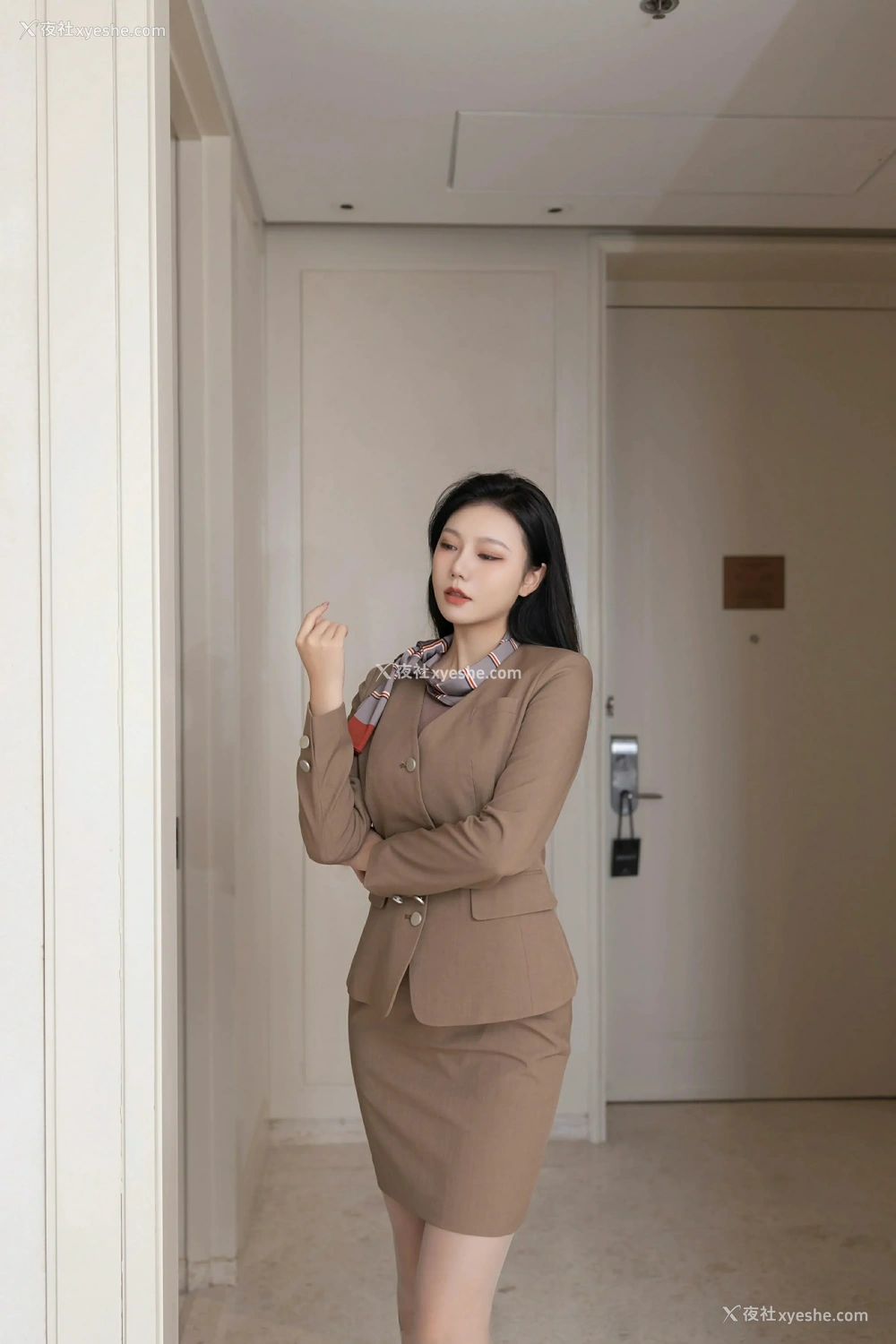 1P - [XiuRen秀人网] No.9966 安然anran