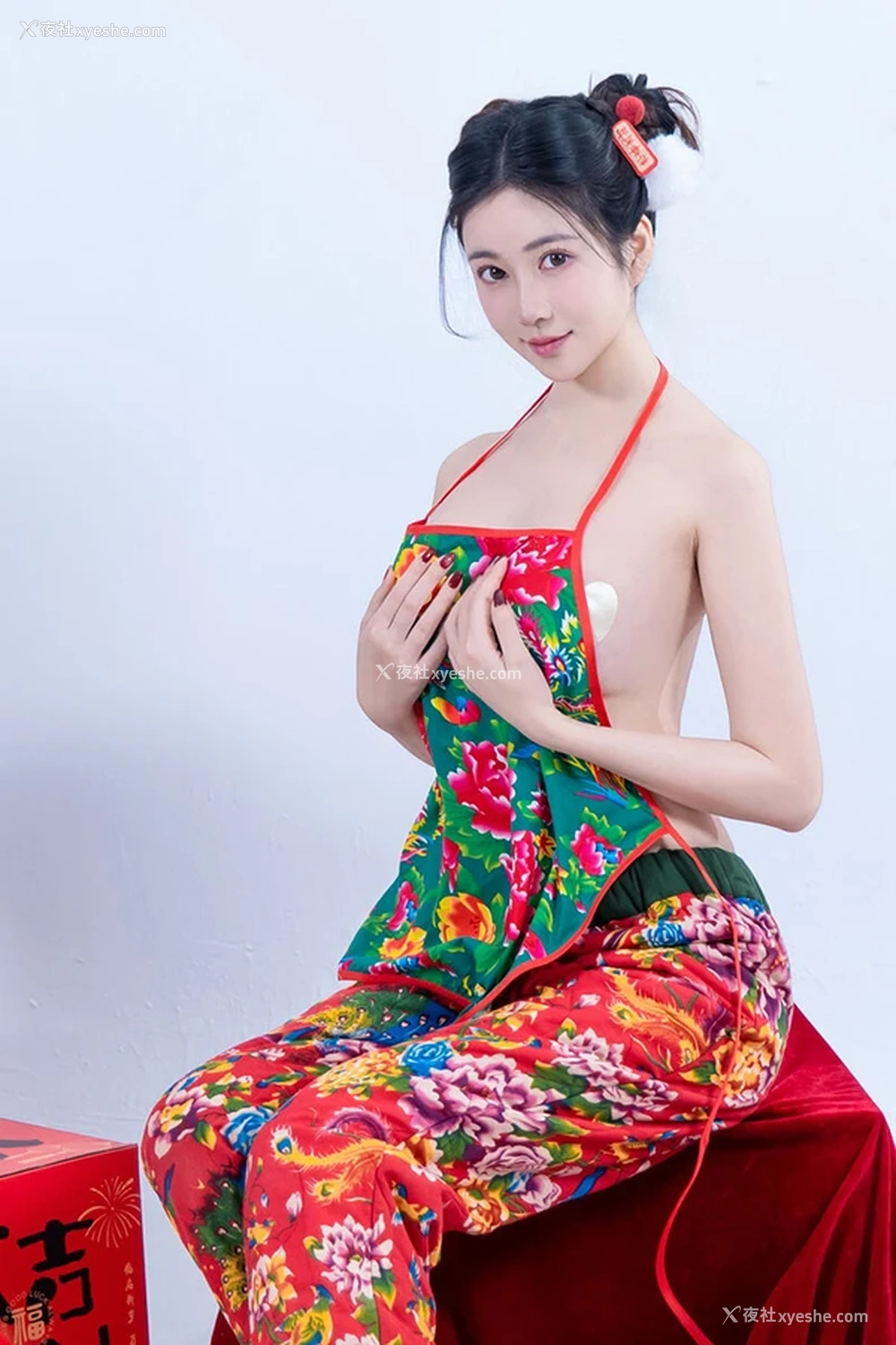 1P - 极品女神年年蛇来运转美女福娃无圣光图集