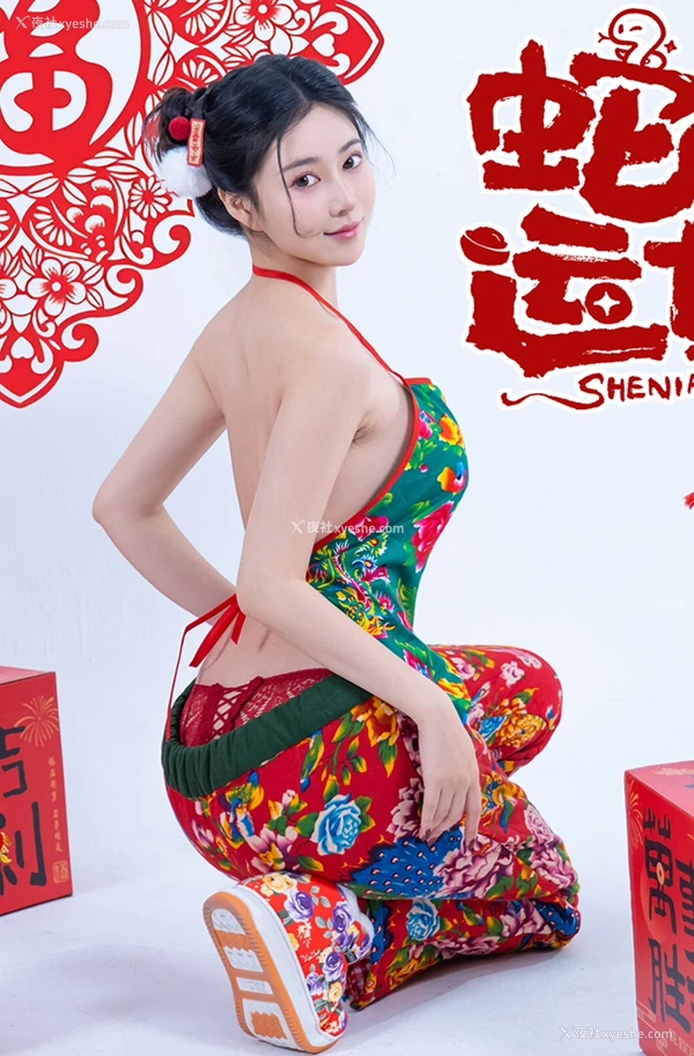 1P - 极品女神年年蛇来运转美女福娃无圣光图集