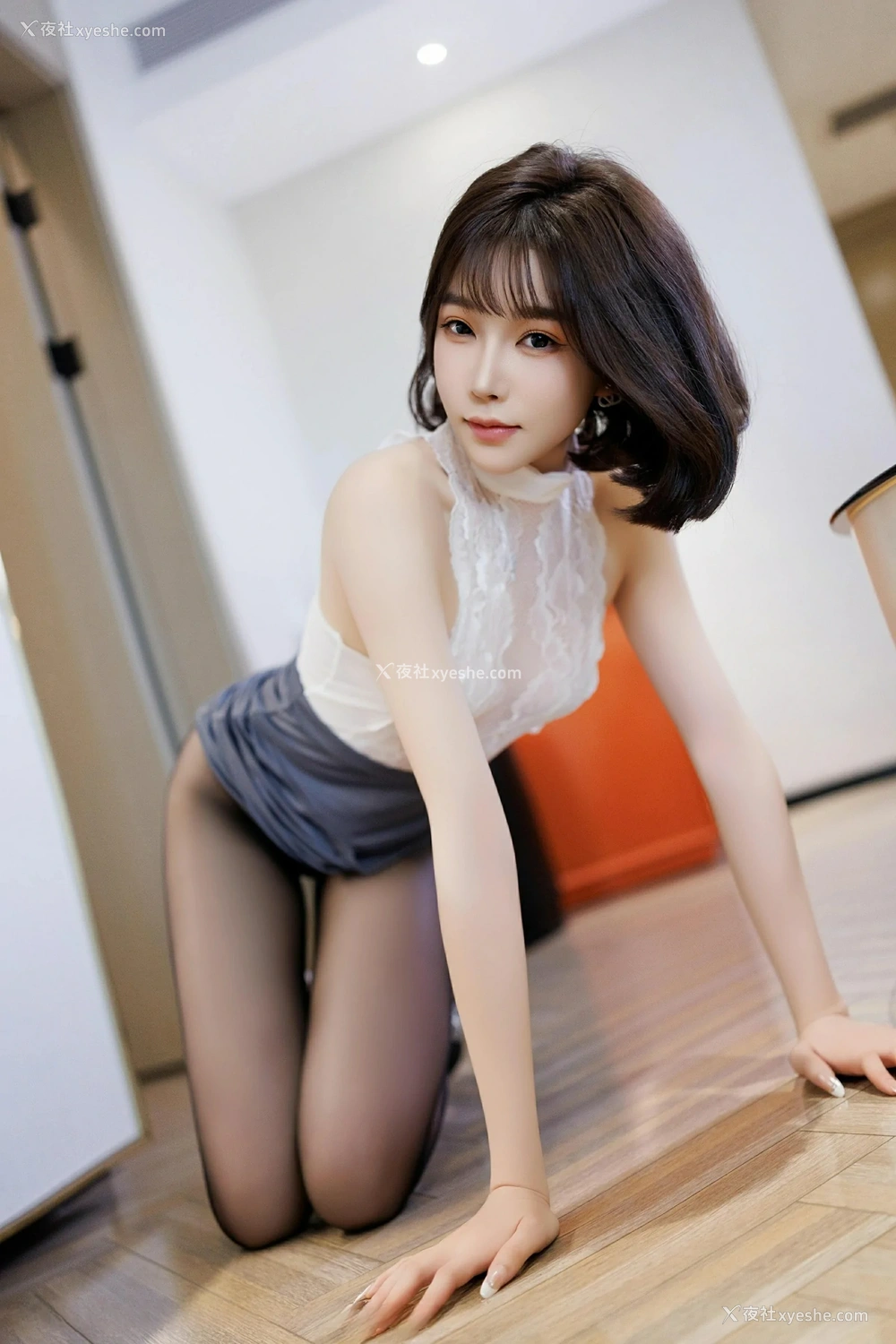 1P - [XiuRen秀人网] No.9978 徐莉芝Booty