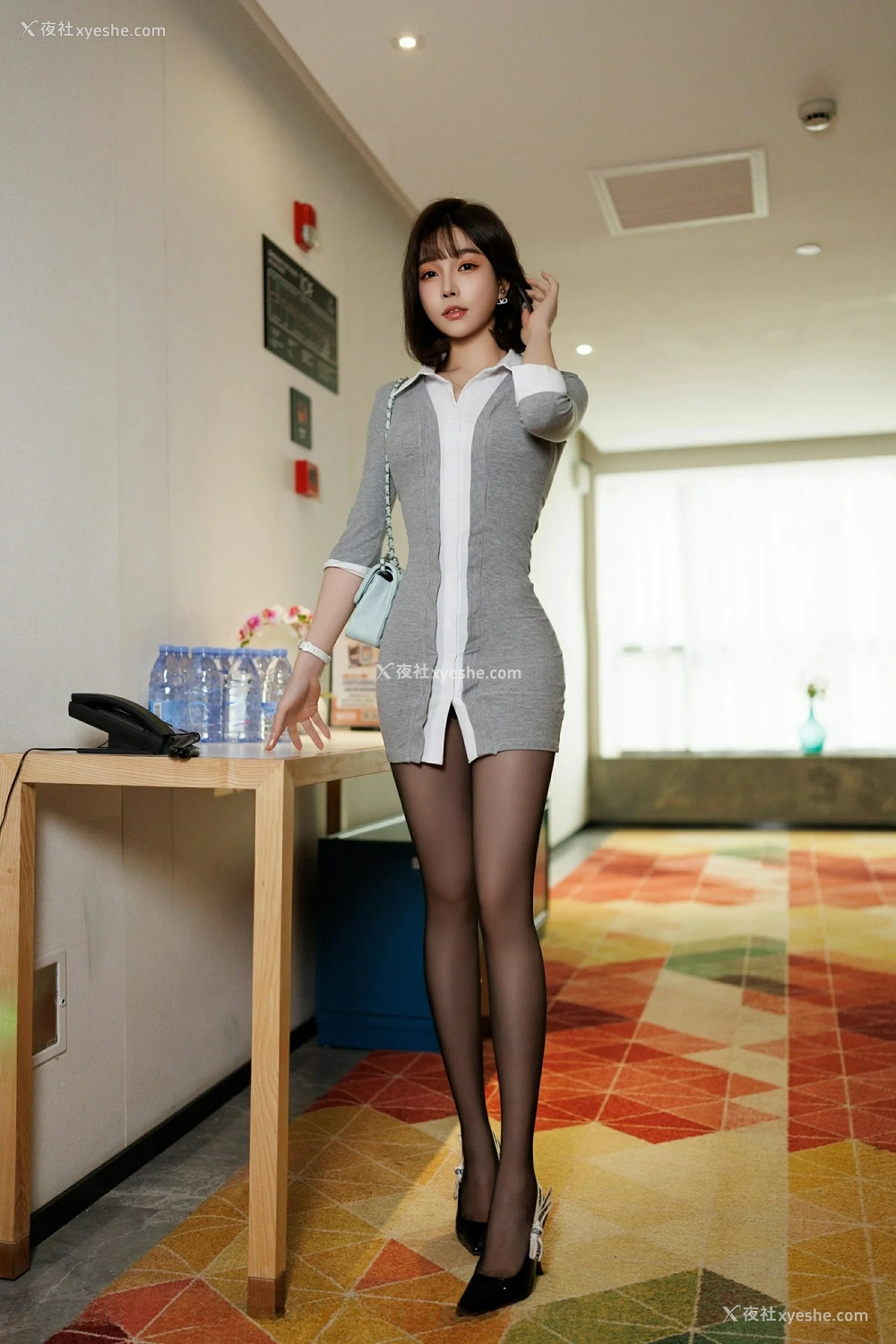 1P - [XiuRen秀人网] No.9978 徐莉芝Booty