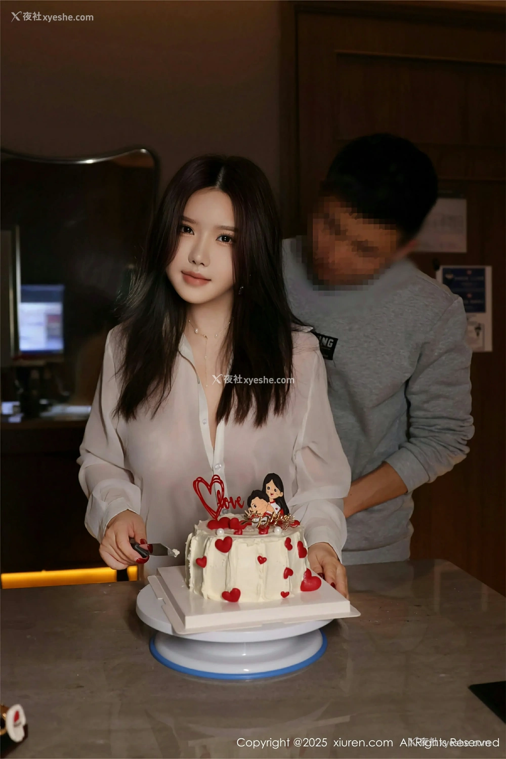 1P - [XiuRen秀人网] No.9983 小薯条nienie