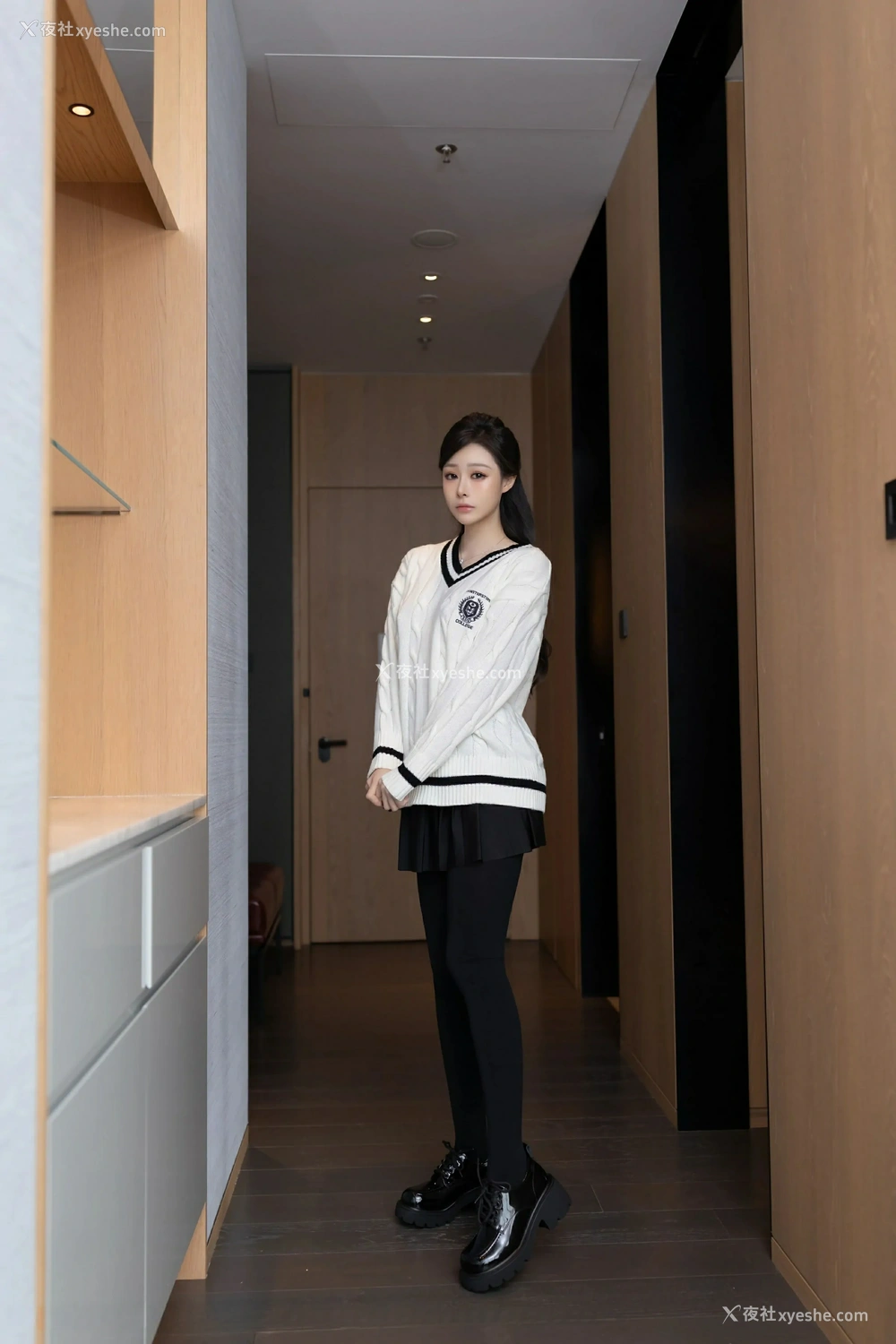 1P - [XiuRen秀人网] No.9986 小逗逗