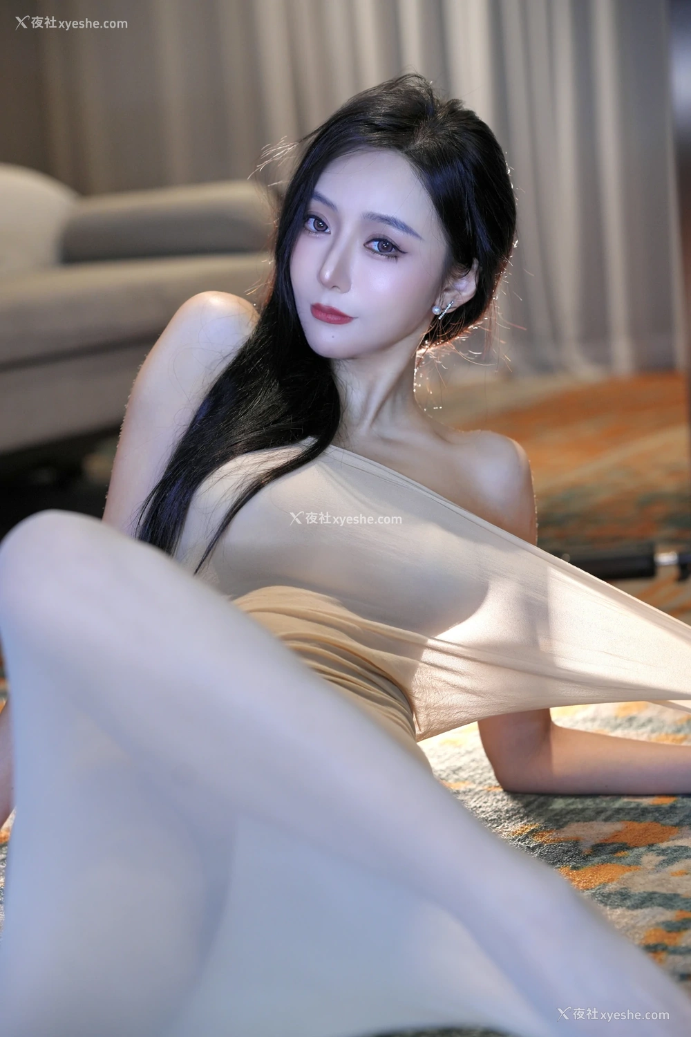1P - 王馨瑶Yanni 独家系列丝里瑶