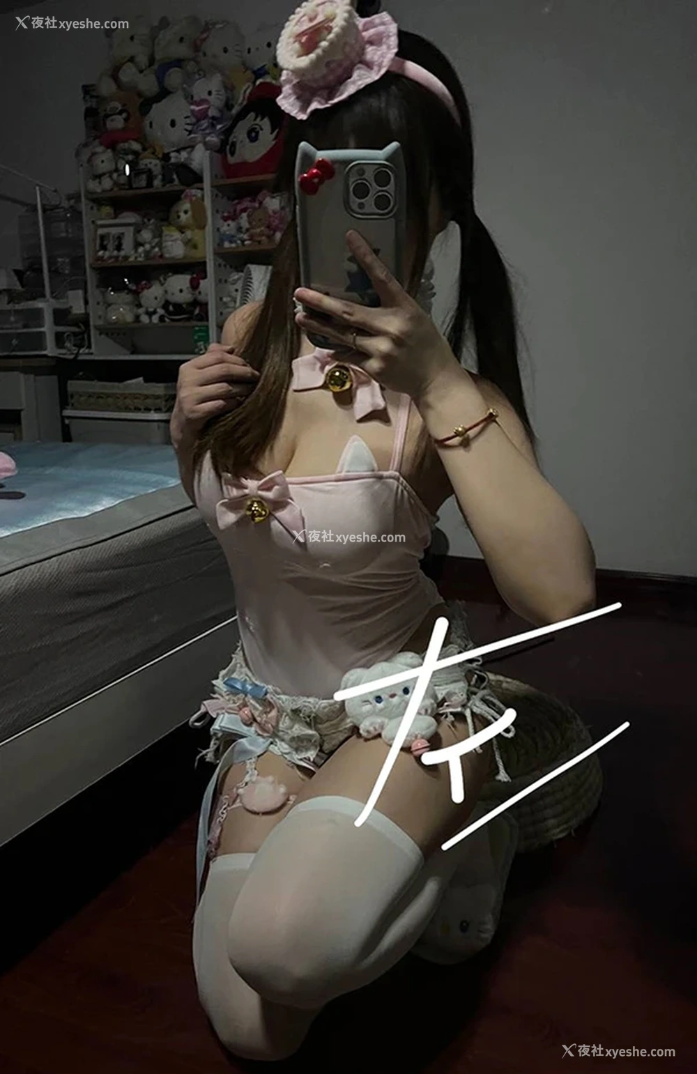 1P - 美巨乳福利姬@护士左左 尺度私拍视图合集