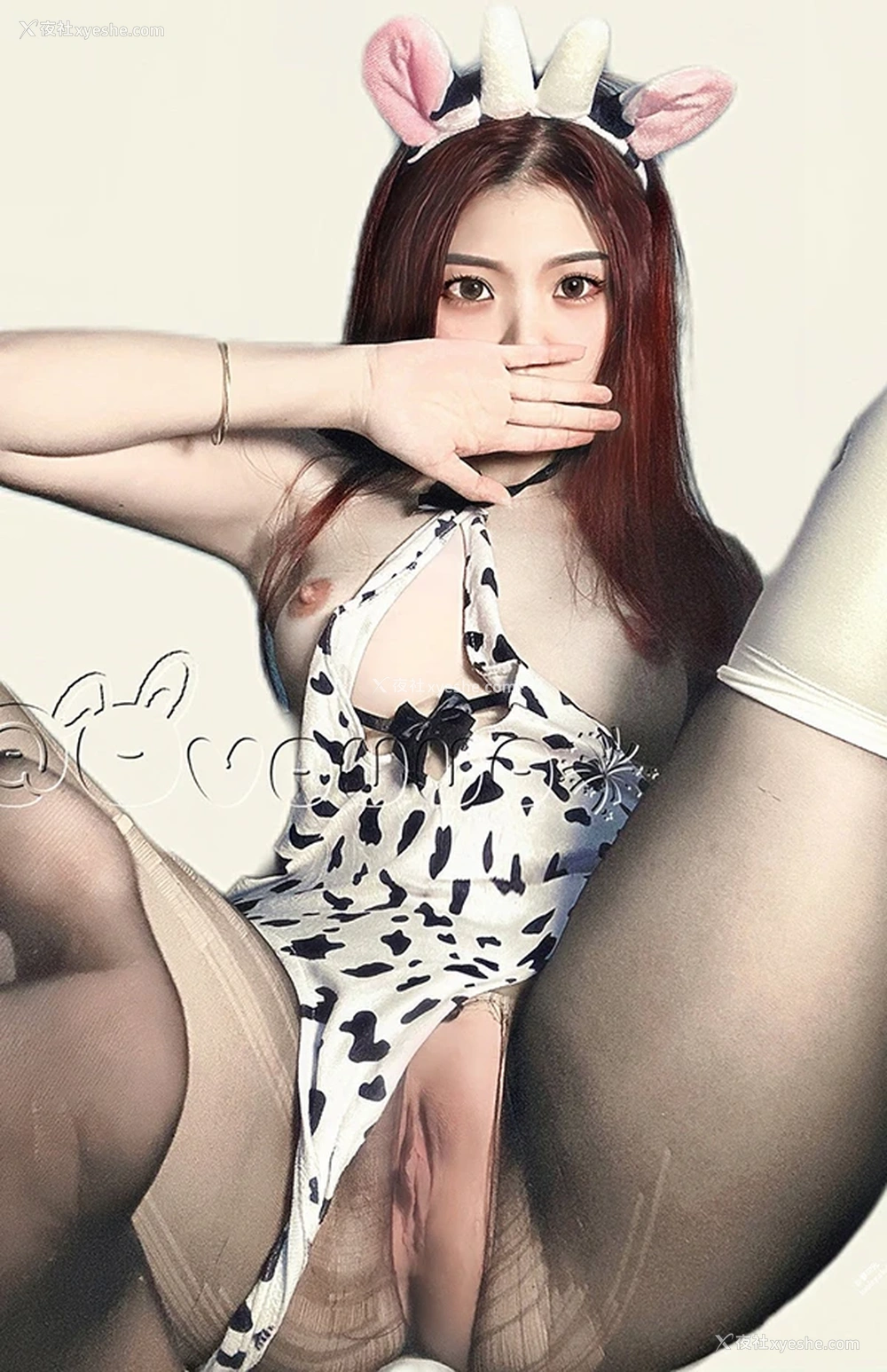 1P - 粉嫩白虎福利姬@烟火 2025尺度私拍视图合集3