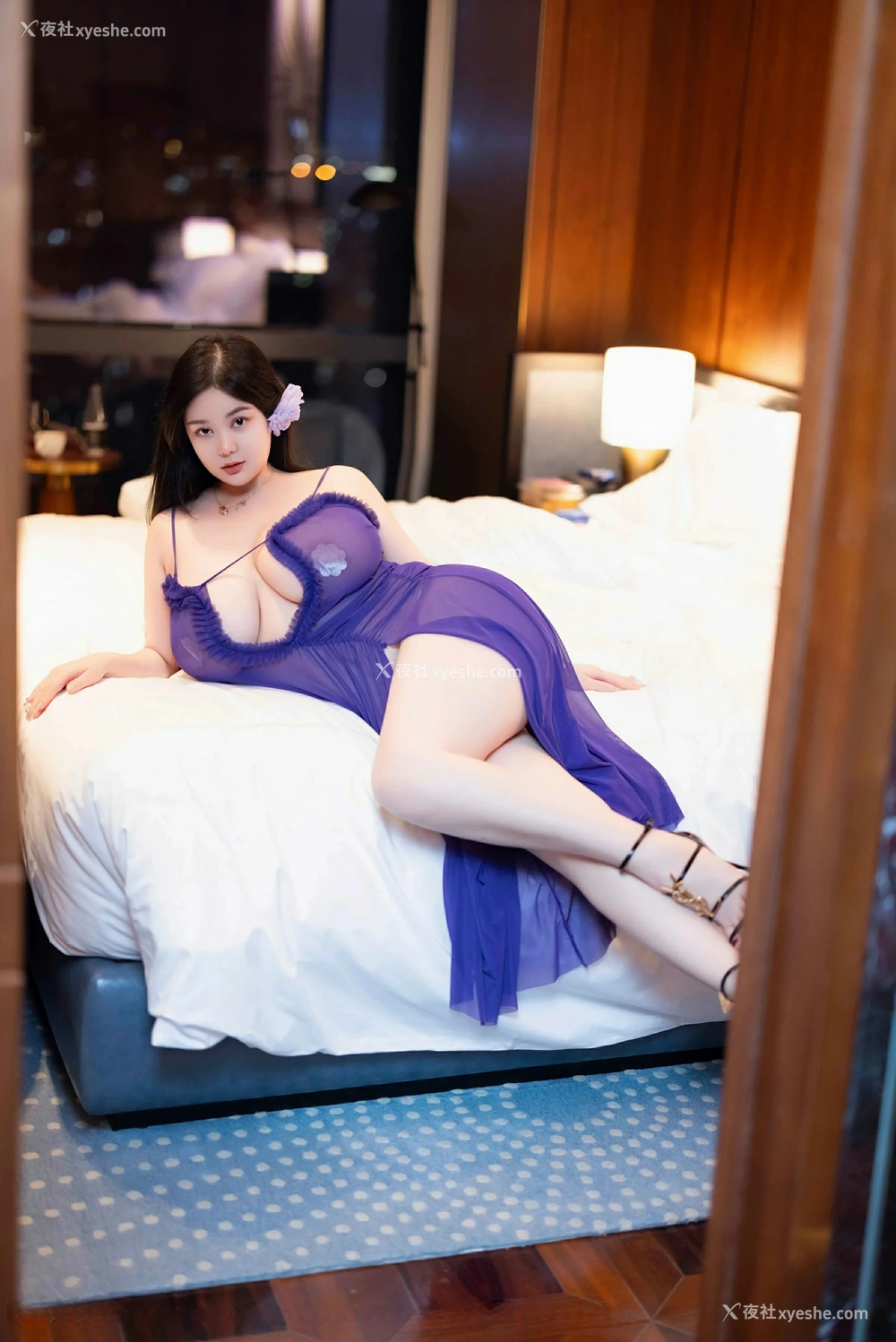 1P - [HuaYang花漾写真] VOL.635 易阳Silvia