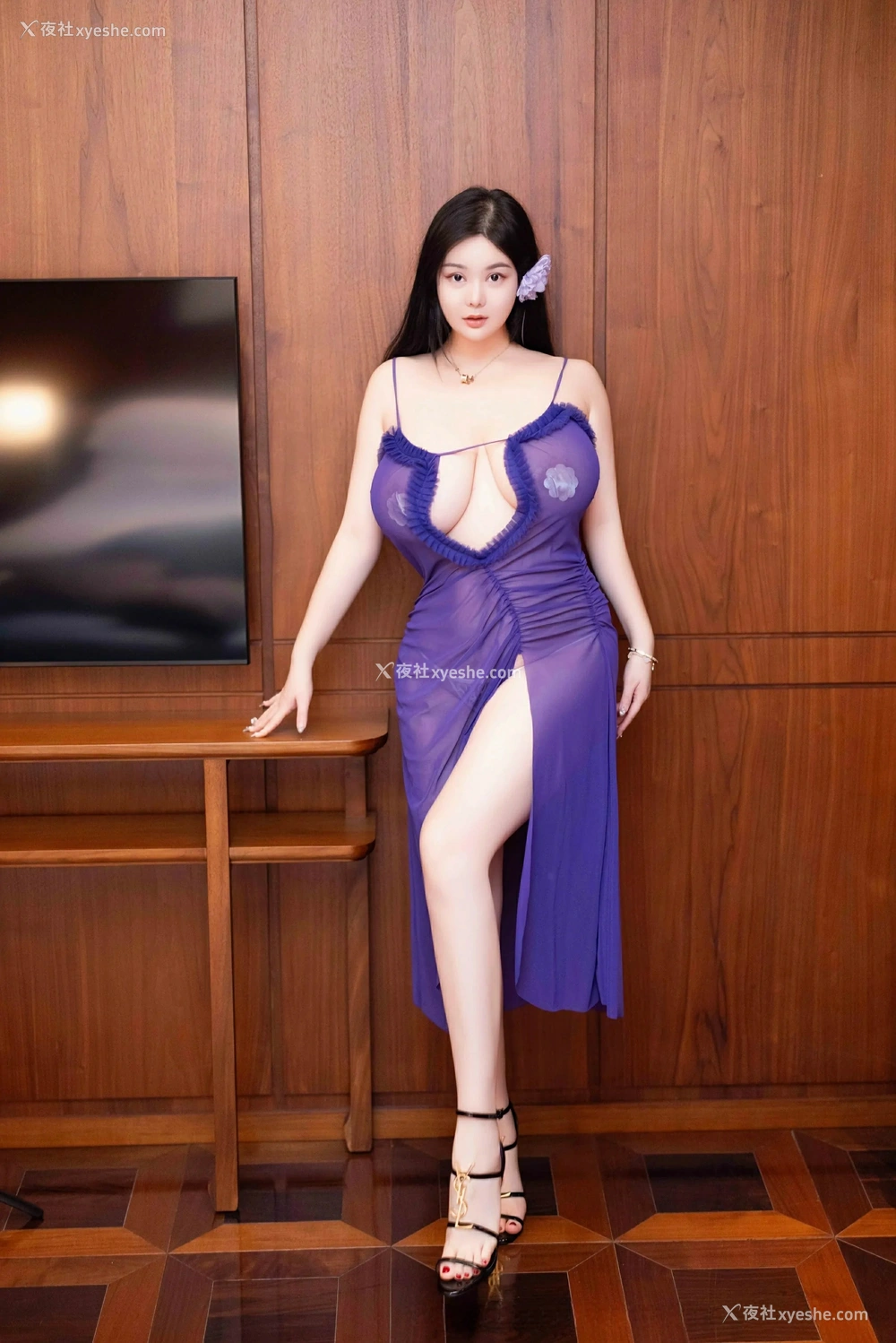 1P - [HuaYang花漾写真] VOL.635 易阳Silvia