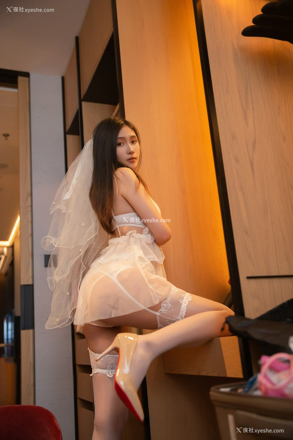 1P - xiuren秀人网福利刘婷婷大尺度私拍无码流出婚纱