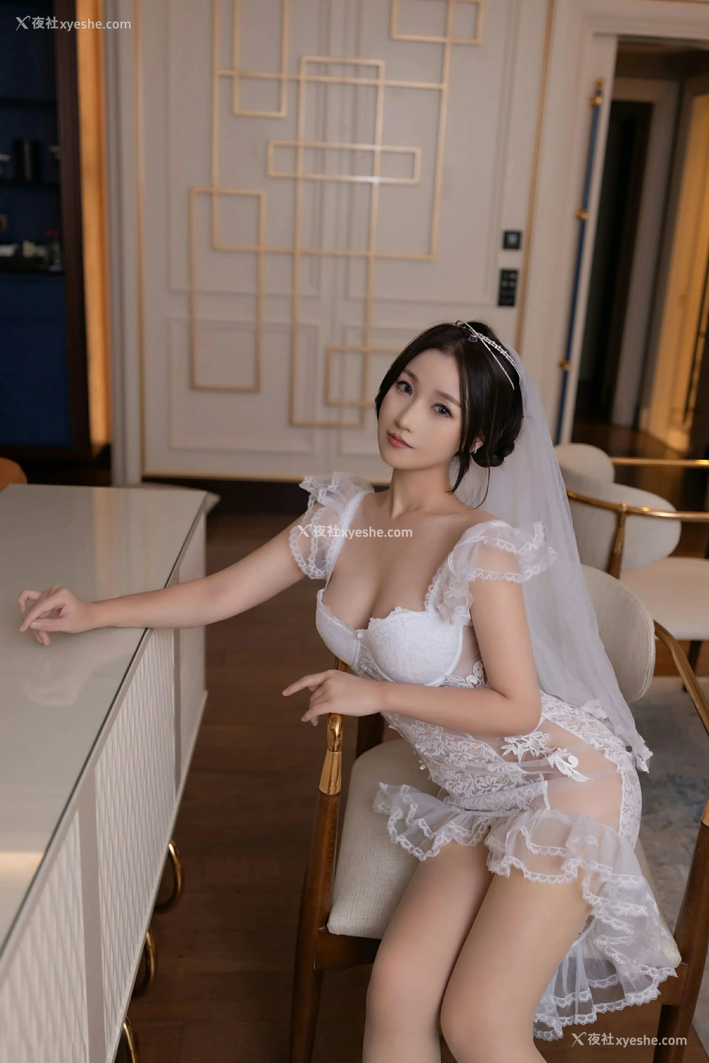 1P - [XiuRen秀人网] No.10006 杏子Yada