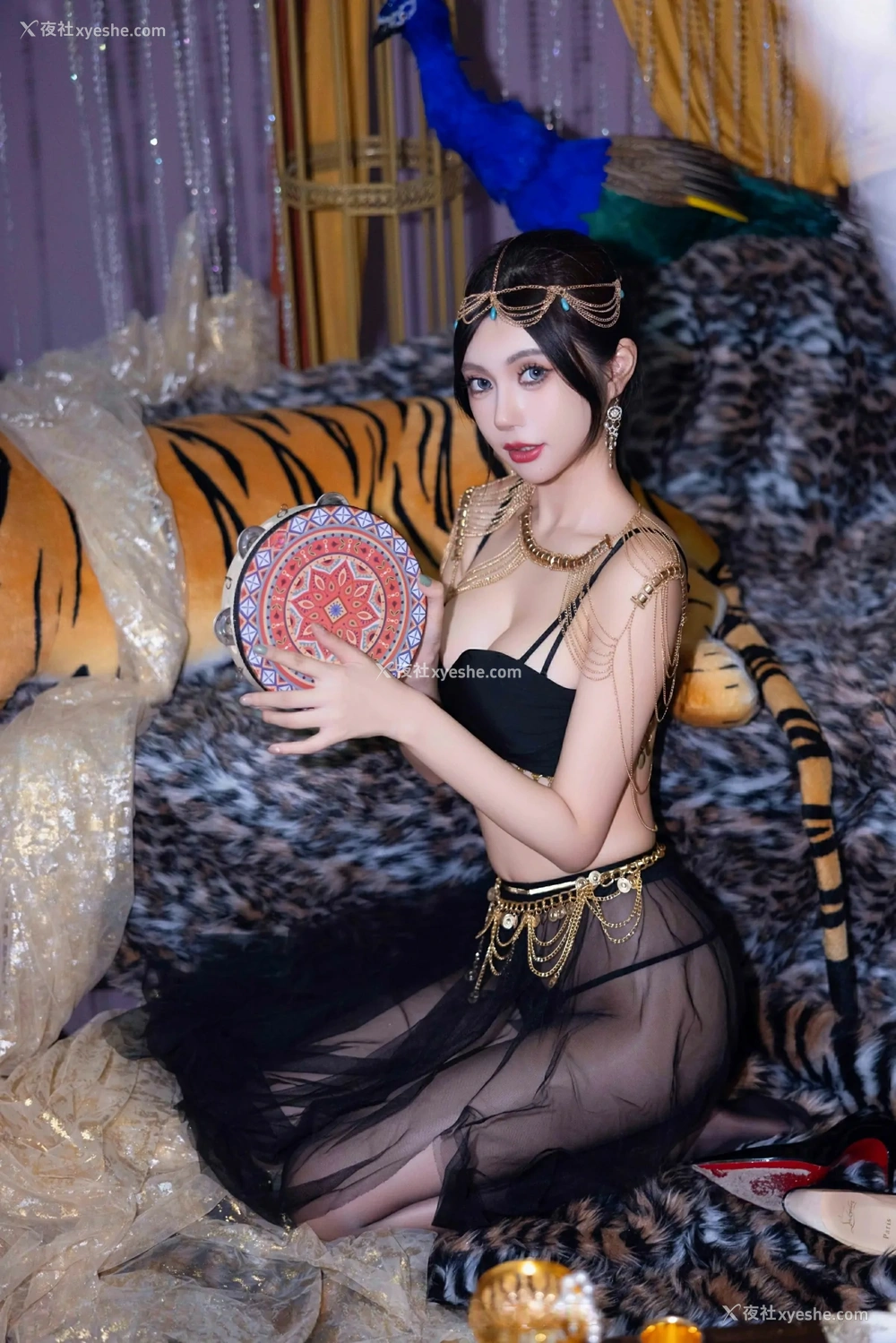 1P - [XiuRen秀人网] No.10018 绮里嘉ula