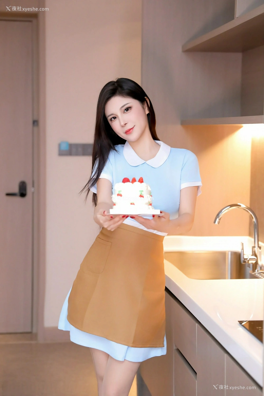 1P - [XiuRen秀人网] No.10029 小蛮妖Yummy