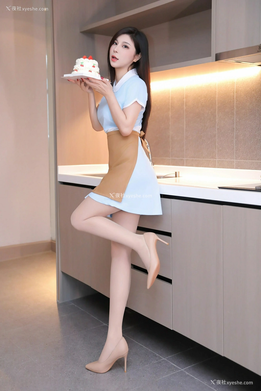 1P - [XiuRen秀人网] No.10029 小蛮妖Yummy