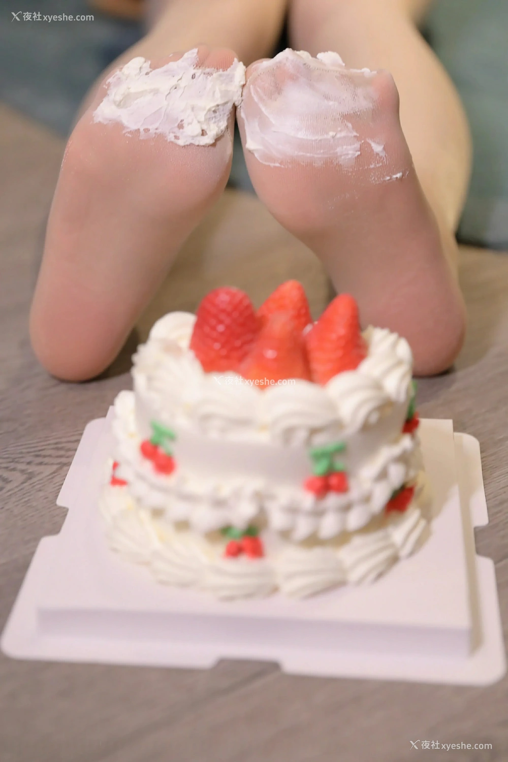 1P - [XiuRen秀人网] No.10029 小蛮妖Yummy