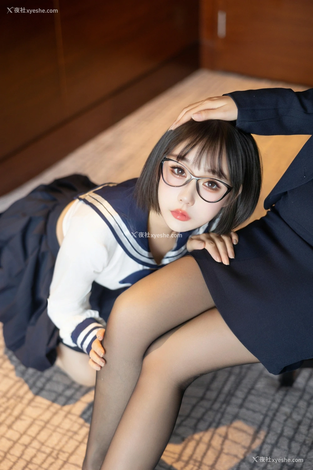 1P - xiuren秀人网福利小蛮妖Yummy和波巧酱大尺度私拍无码流出磨豆腐