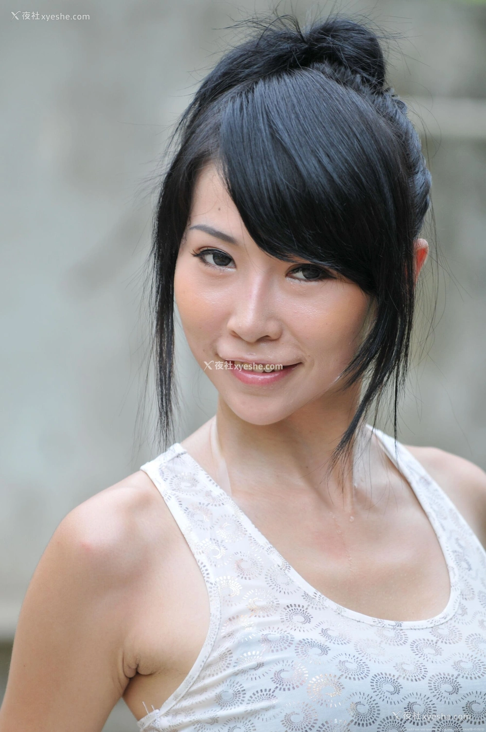 1P - 国模戴娜&蕊蕊&何芳人体私拍套图