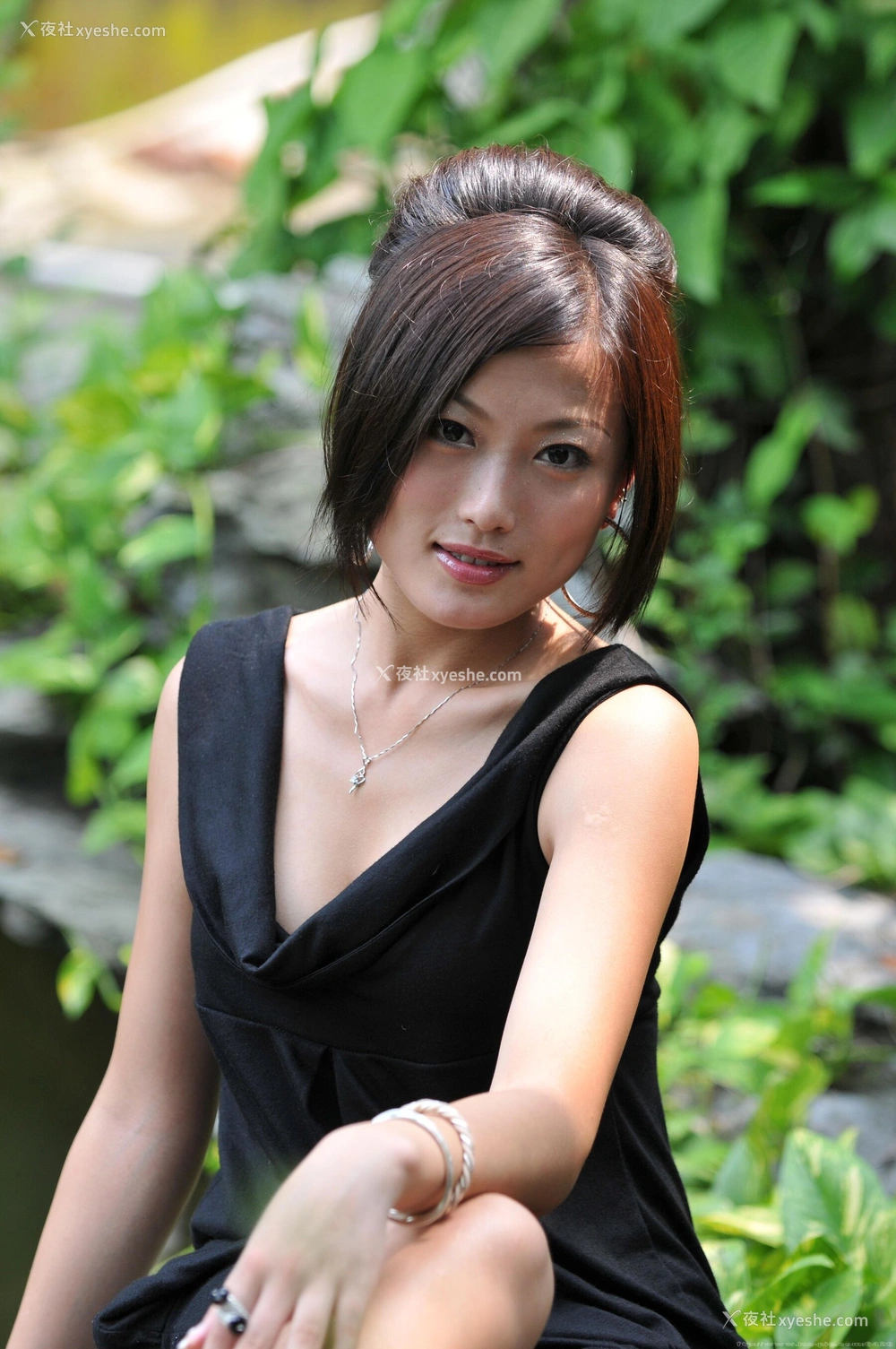 1P - 国模戴娜&蕊蕊&何芳人体私拍套图