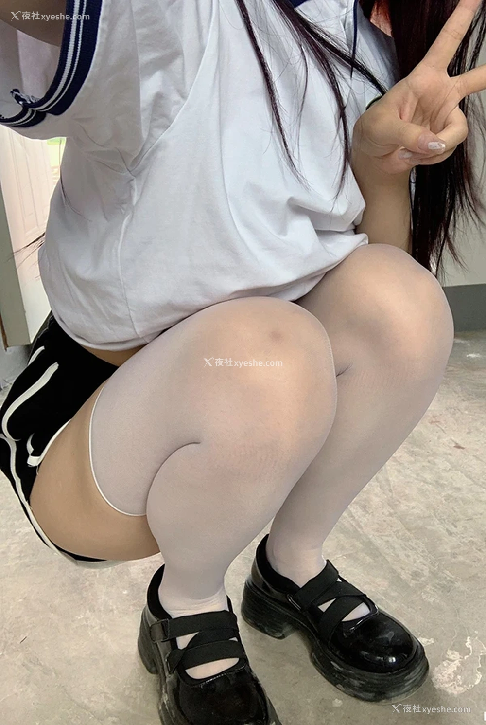 1P - 露出系福利姬@Jfarkus59819 尺度私拍视图