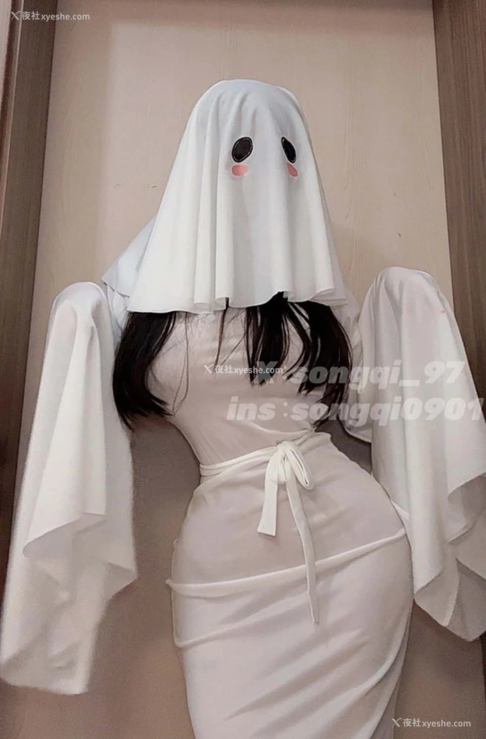 1P - 巨乳福利姬 牛奶饼干不加葱 私拍尺度图集2