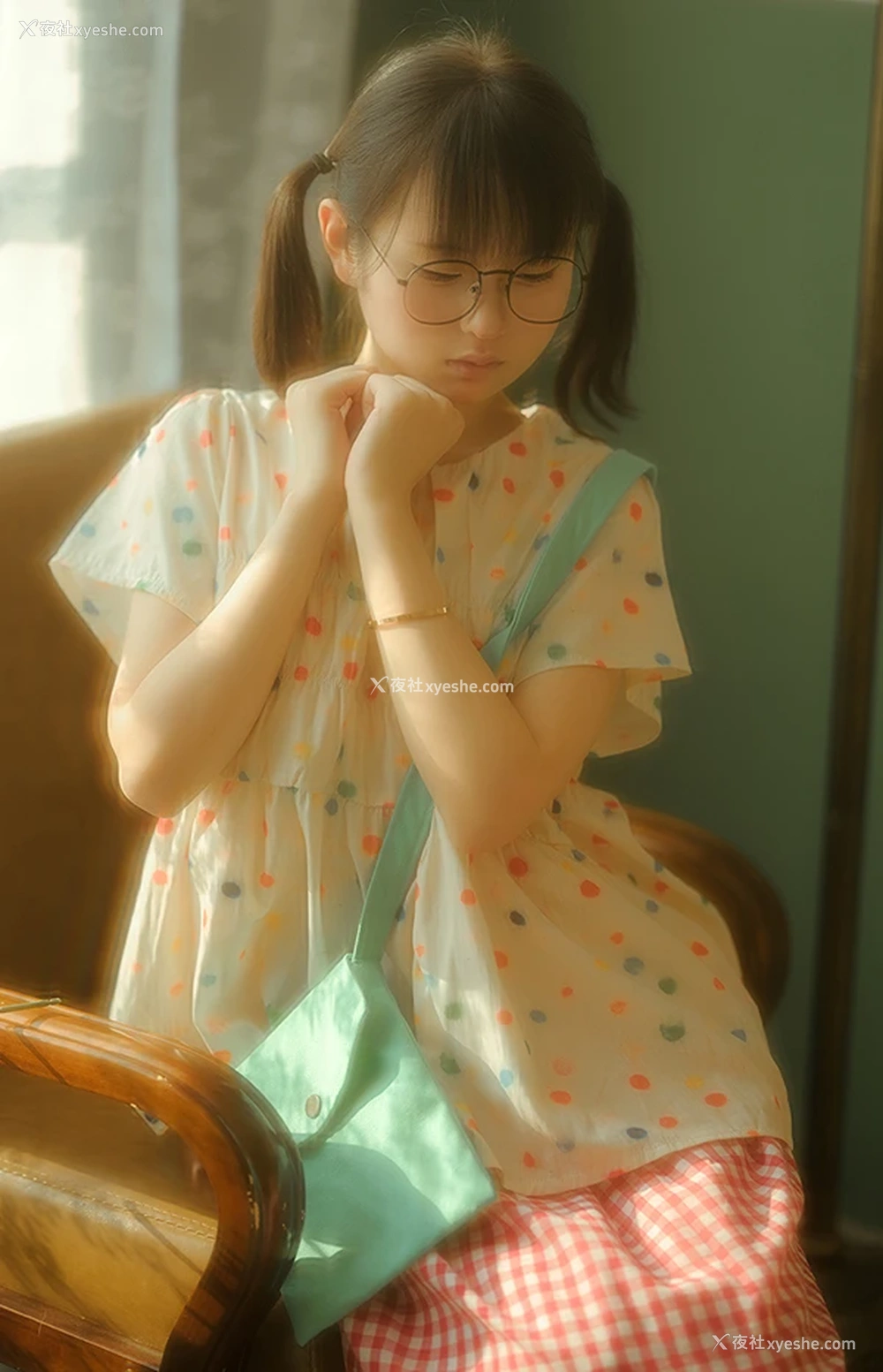 1P - 网红美女幼水铃衣童年回忆 小蛋糕加JK