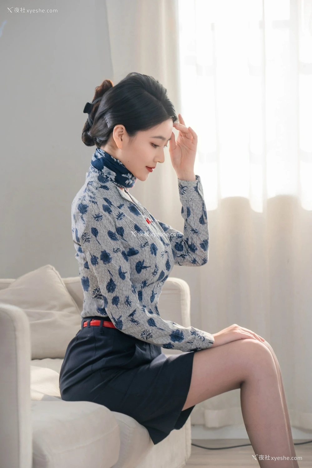 1P - 年年Nnian – 3月最新作品空姐2